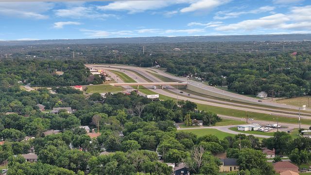 209 Familia Court, Azle, TX 76020