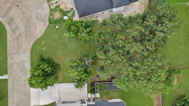 209 Familia Court, Azle, TX 76020