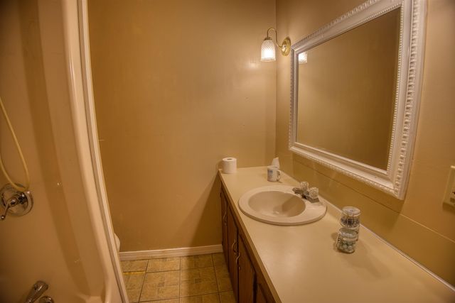 10 Dore Street, Ossipee, NH 03814