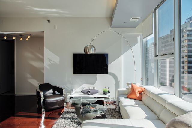 550 N St Clair Street 1204, Chicago, IL 60611