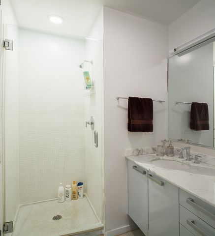 550 N St Clair Street 1204, Chicago, IL 60611