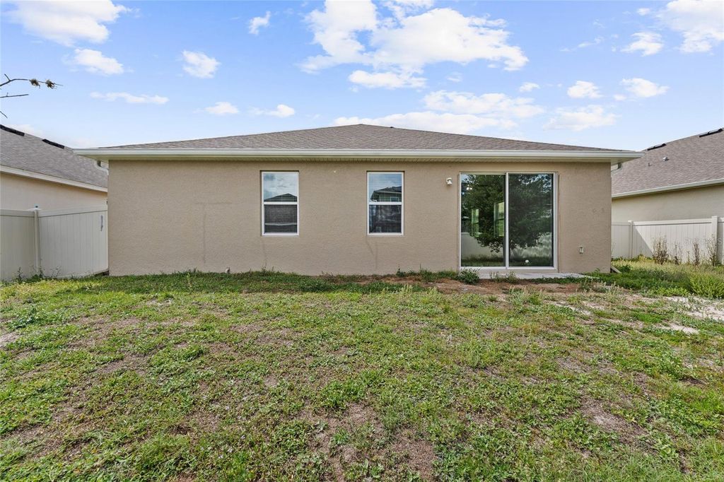 Image 27 of property listing at 12315 SAWGRASS PRAIRIE LOOP, Orlando, FL 32824