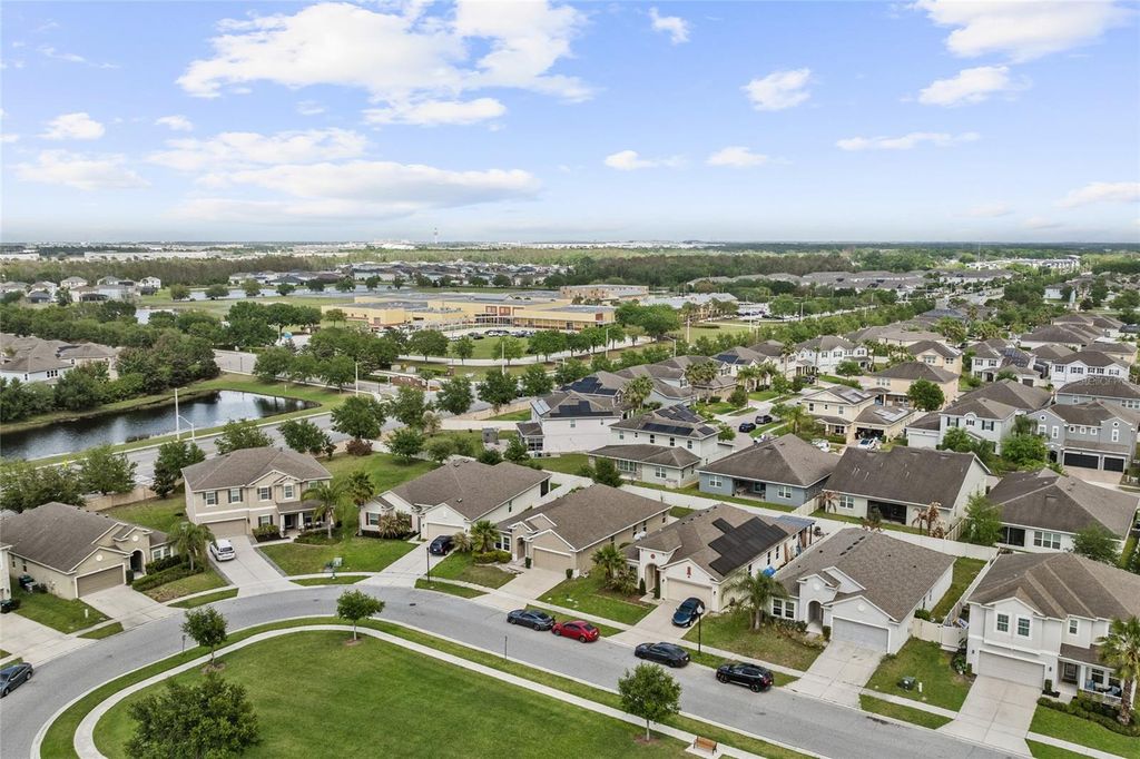 Image 29 of property listing at 12315 SAWGRASS PRAIRIE LOOP, Orlando, FL 32824