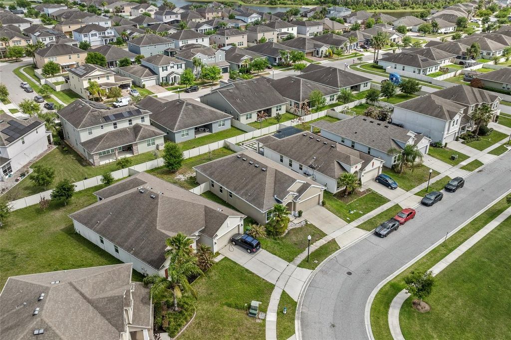 Image 30 of property listing at 12315 SAWGRASS PRAIRIE LOOP, Orlando, FL 32824