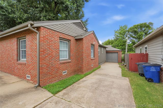 4513 E 8th Street, Tulsa, OK 74112