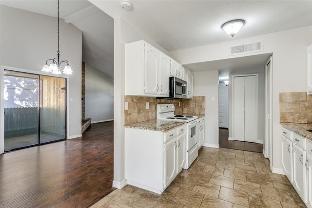 3929 Commonwealth Drive, Flower Mound, TX 75028