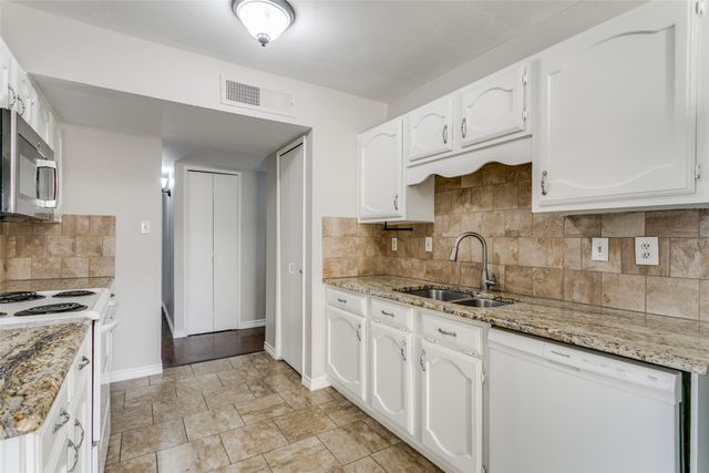 3929 Commonwealth Drive, Flower Mound, TX 75028