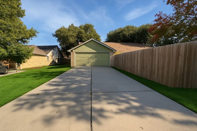 3929 Commonwealth Drive, Flower Mound, TX 75028