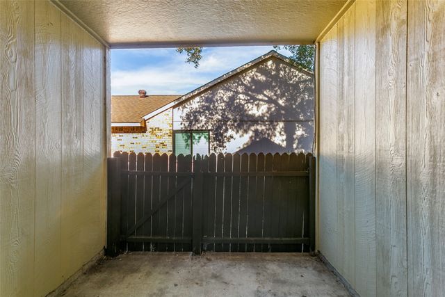 3929 Commonwealth Drive, Flower Mound, TX 75028