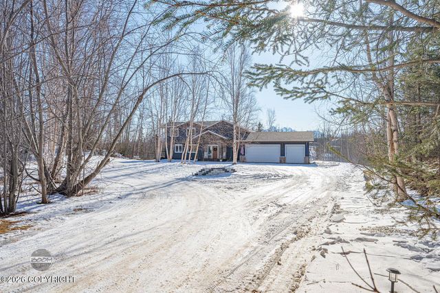 3730 E Palmdale Drive, Wasilla, AK 99654