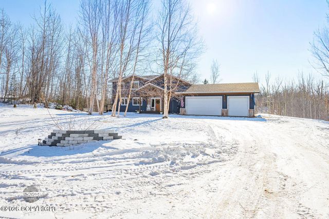 3730 E Palmdale Drive, Wasilla, AK 99654