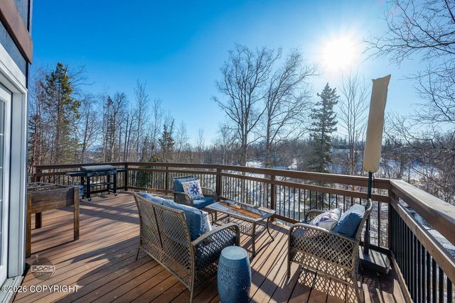 3730 E Palmdale Drive, Wasilla, AK 99654