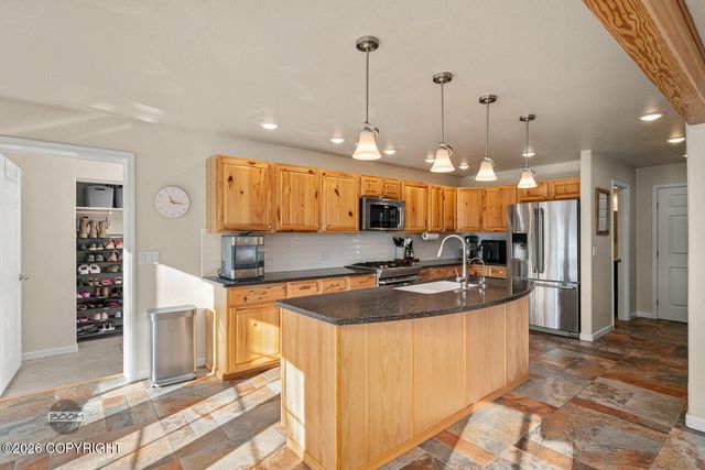 3730 E Palmdale Drive, Wasilla, AK 99654