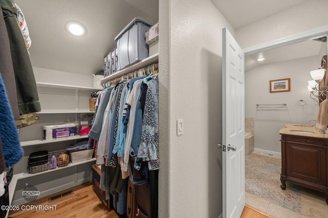 3730 E Palmdale Drive, Wasilla, AK 99654