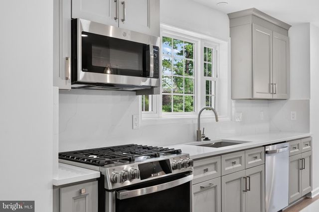 9536 MEADOWS FARM DR, Owings Mills, MD 21117