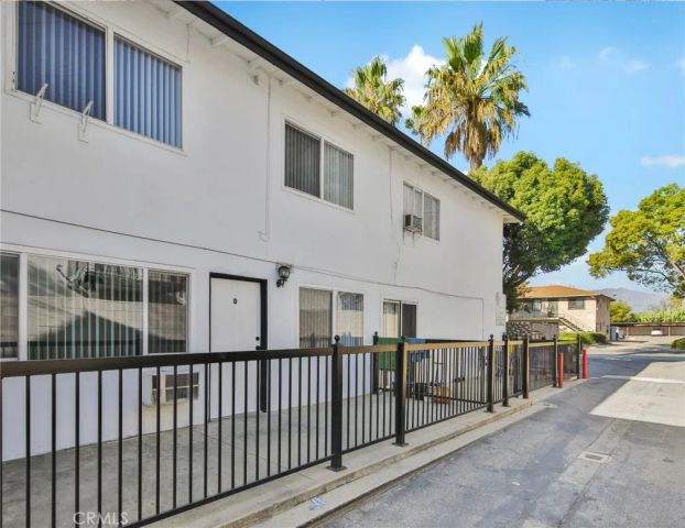 1425 W Stoneridge Court, Ontario, CA 91762