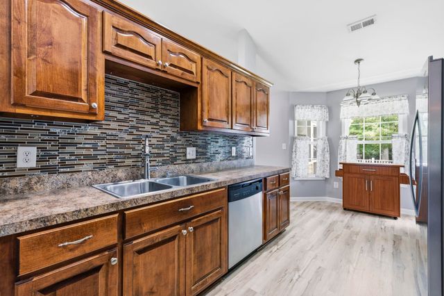 2760 Woodcreek Ln., Conway, SC 29527