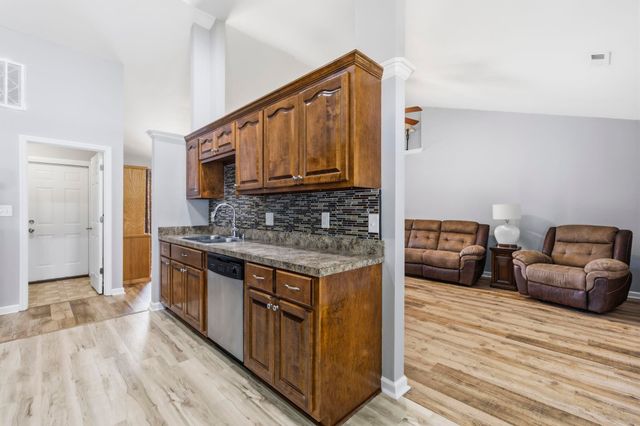 2760 Woodcreek Ln., Conway, SC 29527