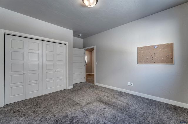 1114 SETTLERS CREEK PL, Rapid City, SD 57701