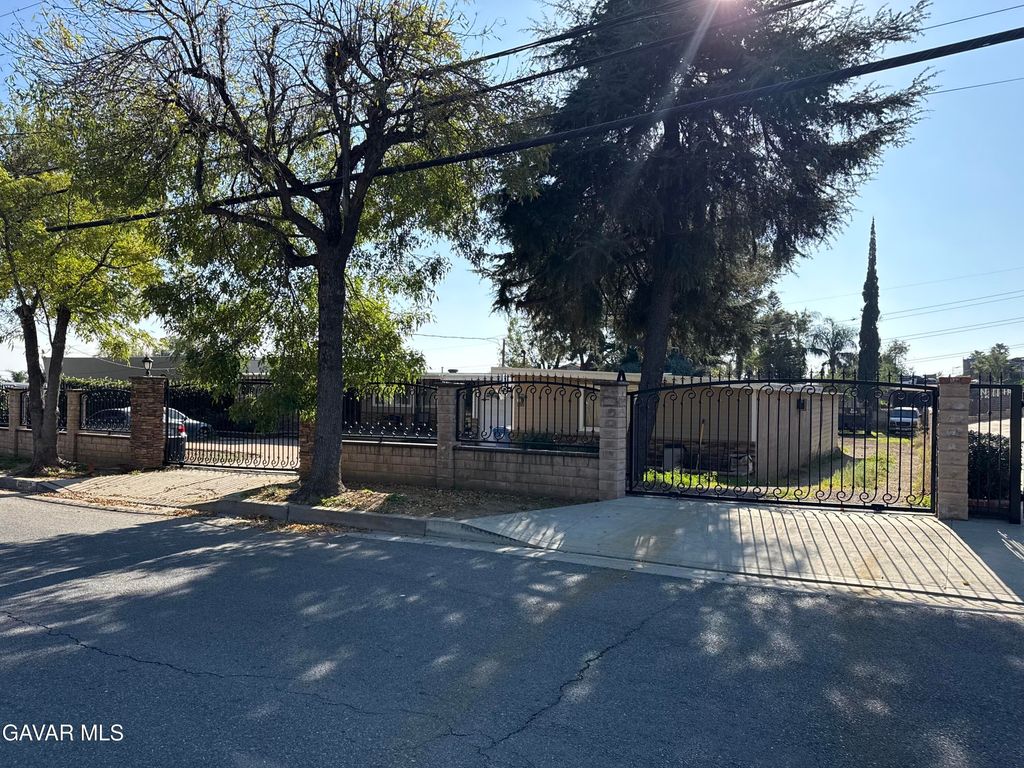 12801 Gladstone Ave Avenue, Sylmar, CA 91342