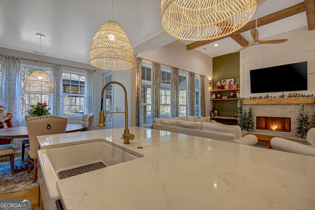 140 S Alexander Creek Road, Newnan, GA 30263