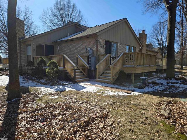 43042 W Kirkwood Drive, Clinton Twp, MI 48038