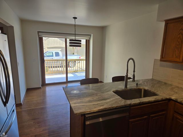 43042 W Kirkwood Drive, Clinton Twp, MI 48038