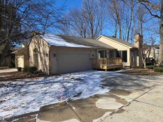 43042 W Kirkwood Drive, Clinton Twp, MI 48038