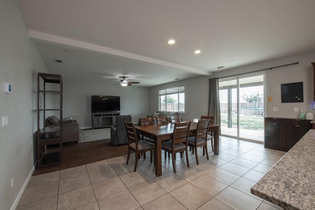 7407 E Vassar Avenue, Fresno, CA 93737