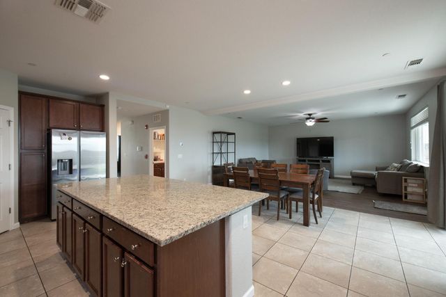 7407 E Vassar Avenue, Fresno, CA 93737