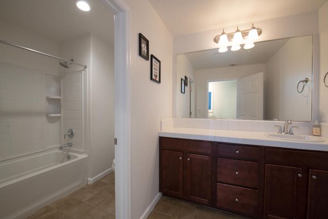 7407 E Vassar Avenue, Fresno, CA 93737