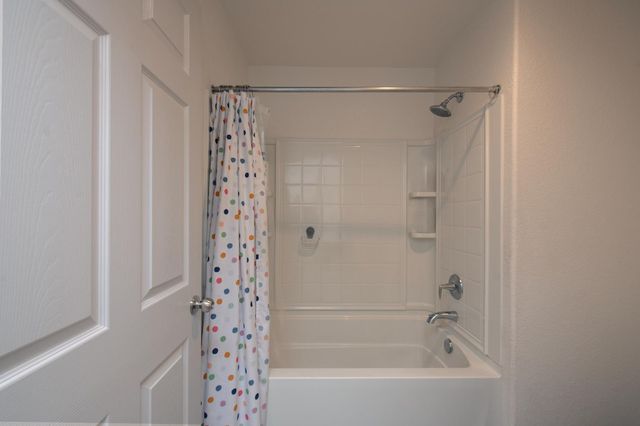 7407 E Vassar Avenue, Fresno, CA 93737