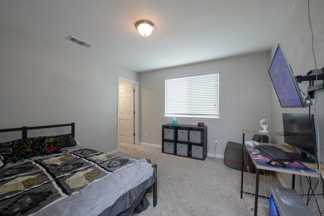 7407 E Vassar Avenue, Fresno, CA 93737