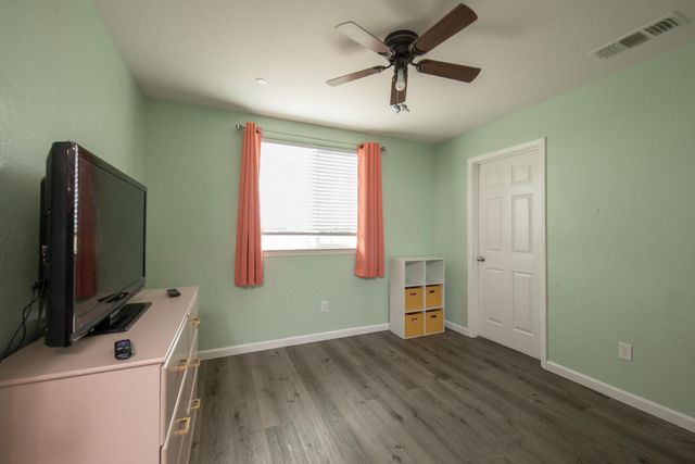 7407 E Vassar Avenue, Fresno, CA 93737