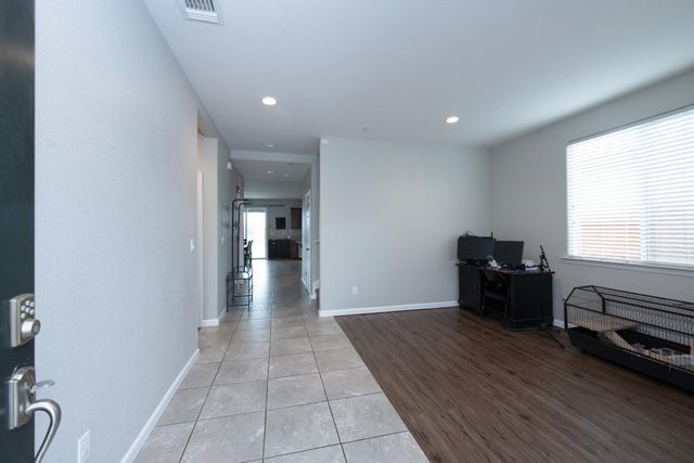 7407 E Vassar Avenue, Fresno, CA 93737