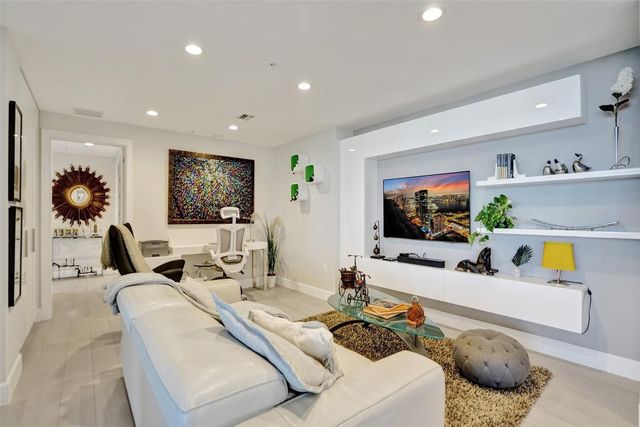 1180 N Federal Highway 804, Fort Lauderdale, FL 33304