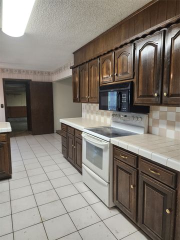 11706 W 65th Street S, Sapulpa, OK 74066
