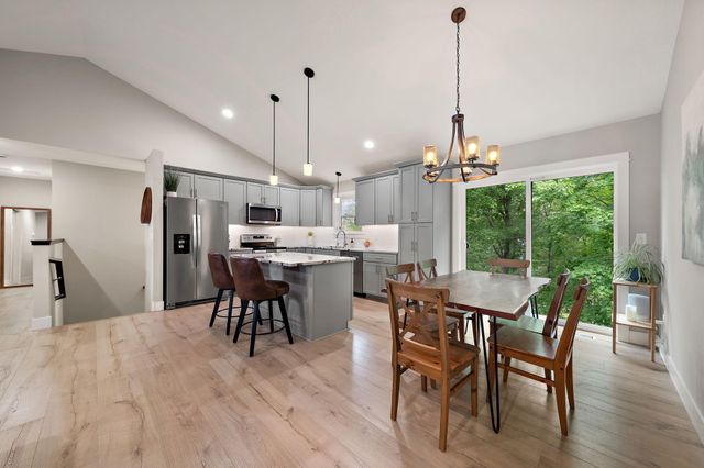 271 Eagle Ridge Drive, Roberts, WI 54023