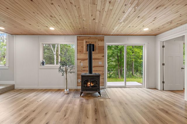 271 Eagle Ridge Drive, Roberts, WI 54023