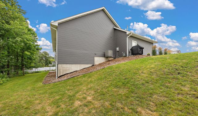 271 Eagle Ridge Drive, Roberts, WI 54023