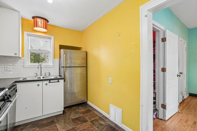 1694 Ivy Avenue E, Saint Paul, MN 55106