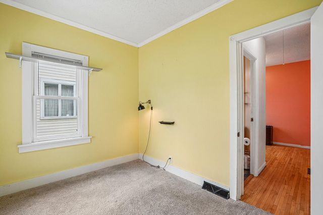 1694 Ivy Avenue E, Saint Paul, MN 55106