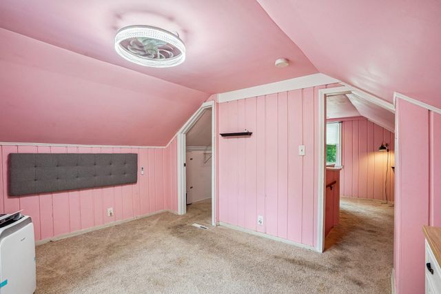 1694 Ivy Avenue E, Saint Paul, MN 55106