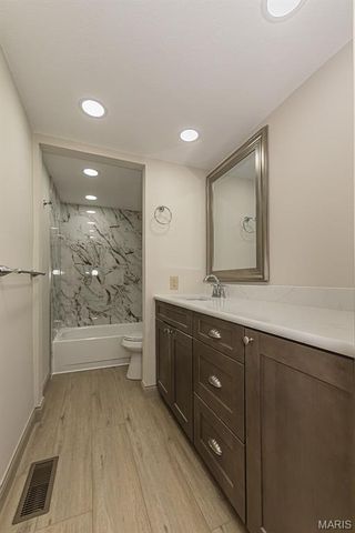 10315 Forest Brook Lane A, St Louis, MO 63146