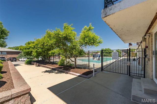 10315 Forest Brook Lane A, St Louis, MO 63146