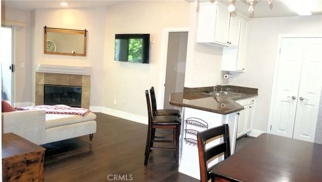 2400 Del Mar Way 201, Corona, CA 92882