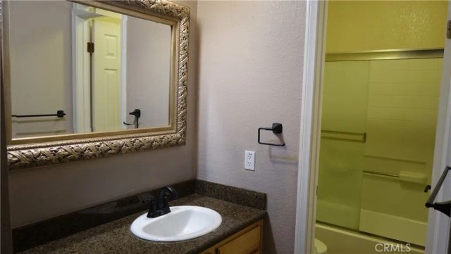 2400 Del Mar Way 201, Corona, CA 92882