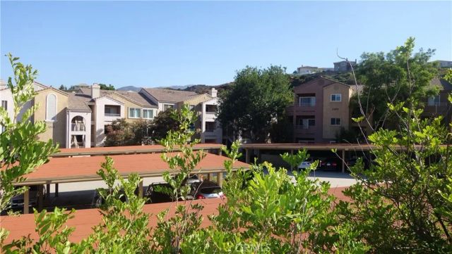 2400 Del Mar Way 201, Corona, CA 92882
