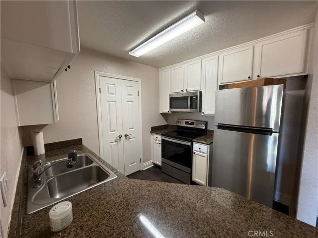 2400 Del Mar Way 201, Corona, CA 92882