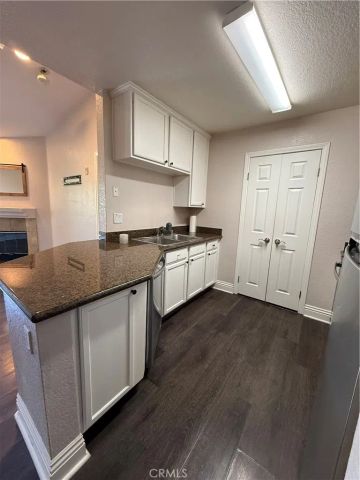 2400 Del Mar Way 201, Corona, CA 92882